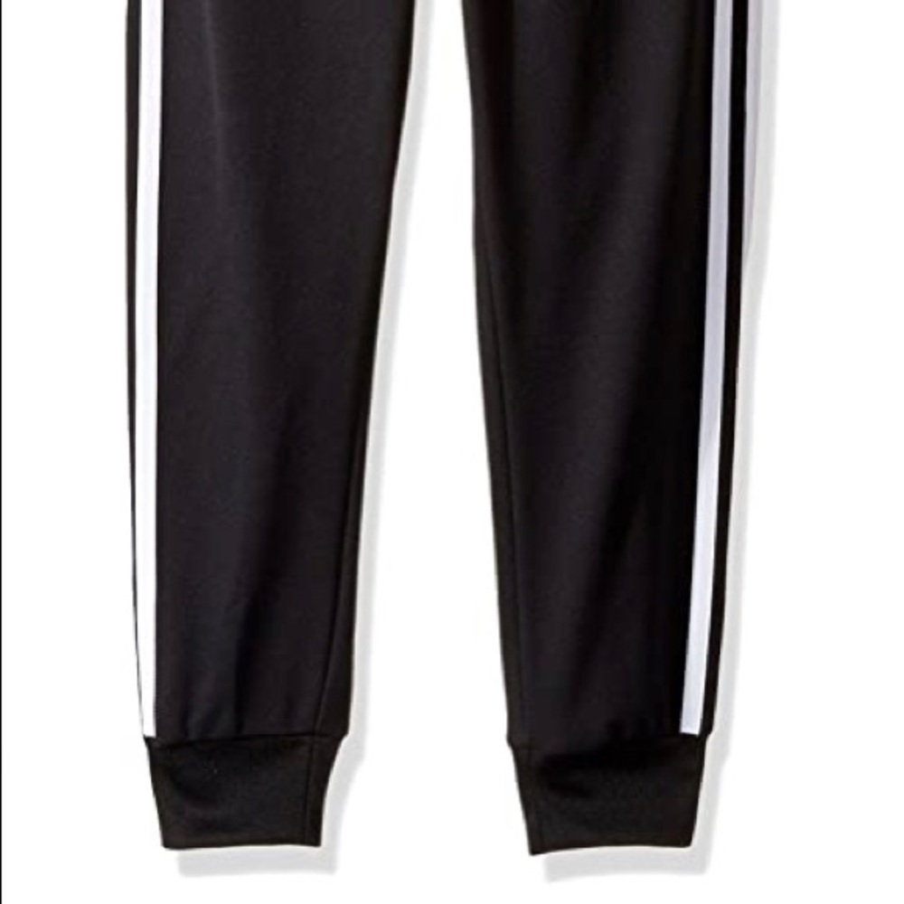 𝗔𝗱𝗶𝗱𝗮𝘀 𝘁𝗿𝗮𝗰𝗸 𝘀𝘄𝗲𝗮𝘁𝘀 - Picture 2 of 2